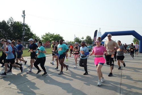 Detroit Riverfront Run Start Finish